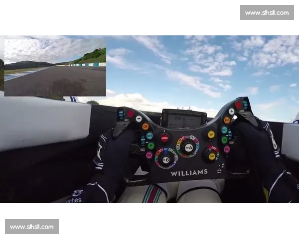 赛车手的福音！F1驾驶舱升级，舒适度与操控感并存！